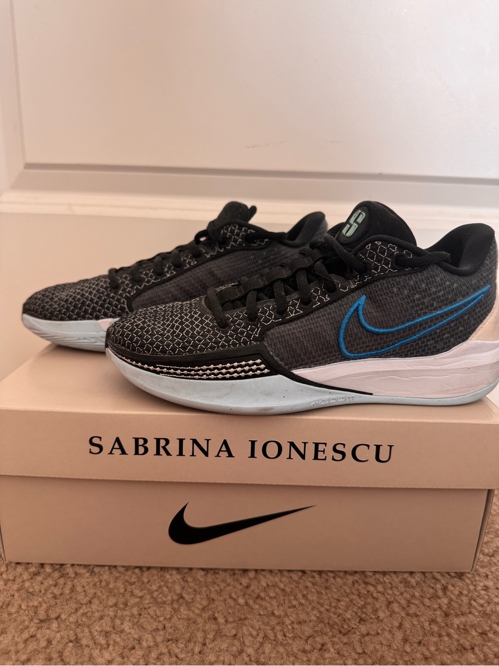 Nike Sabrina Ionescu Low-Top Basketball Shoes - Kids Size 5.5Y